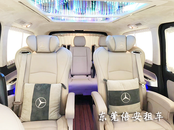 高端奔馳7座V260L商務(wù)車.jpg